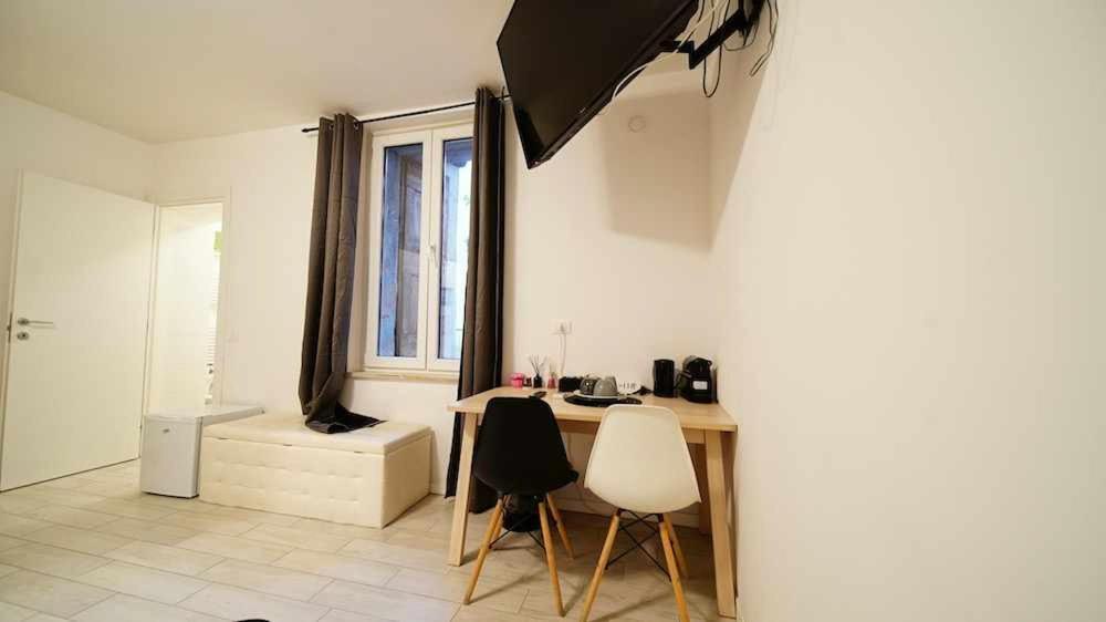 Langolo Di Laura Borgo Roma Destiny Home 3 Verona Ruang foto